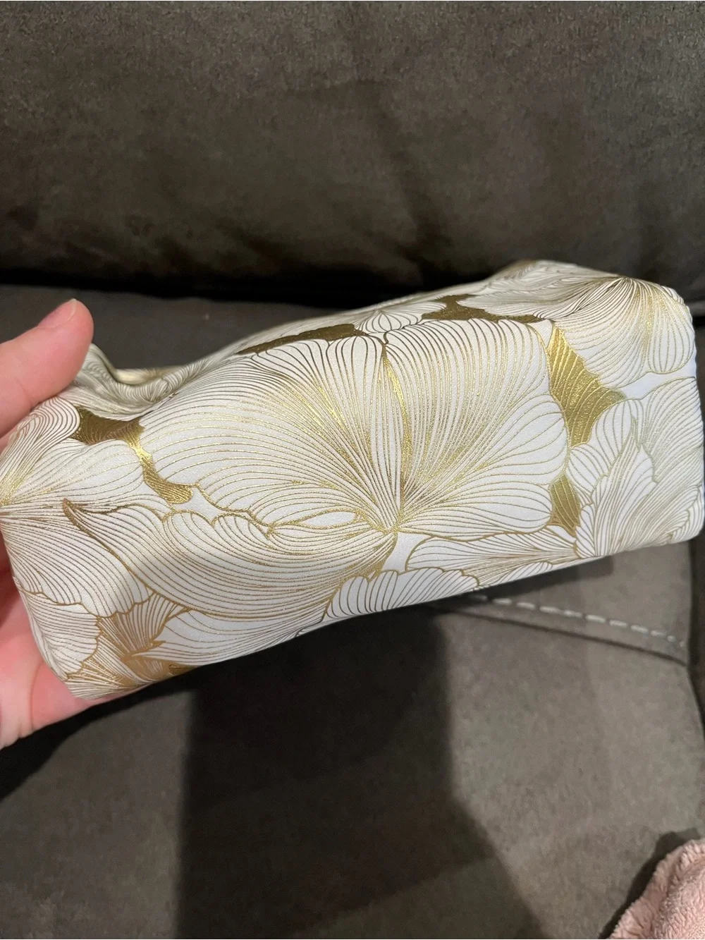New Estée Lauder Gold Floral Cosmetic Pouch